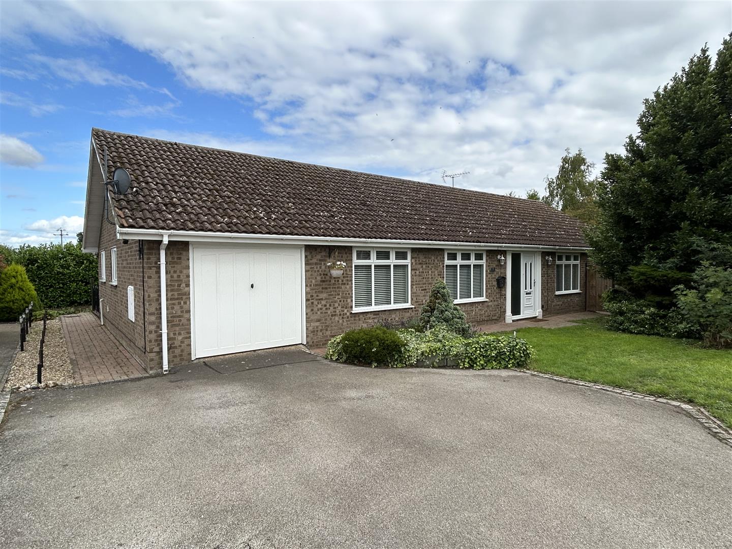 4 Bedroom for sale in Pymoor Cheffins Ely Sales